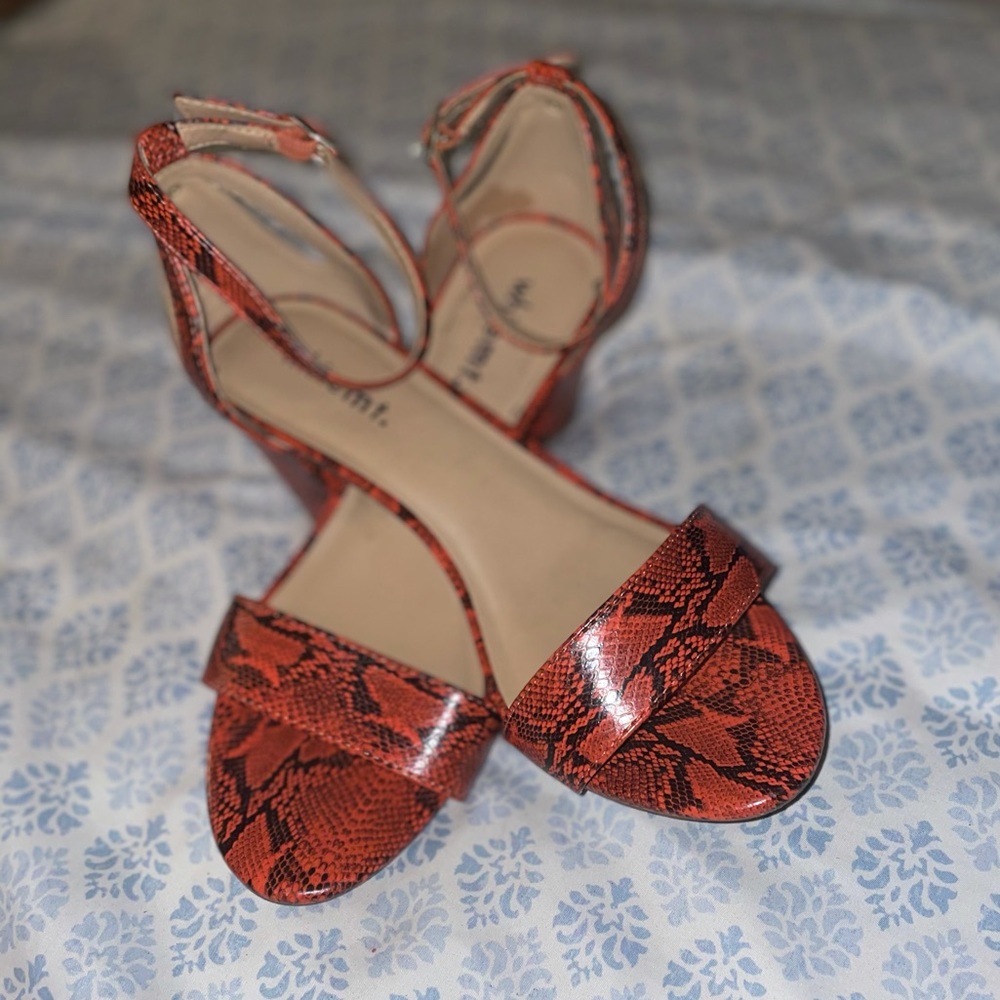Heel - Picture 4 of 4
